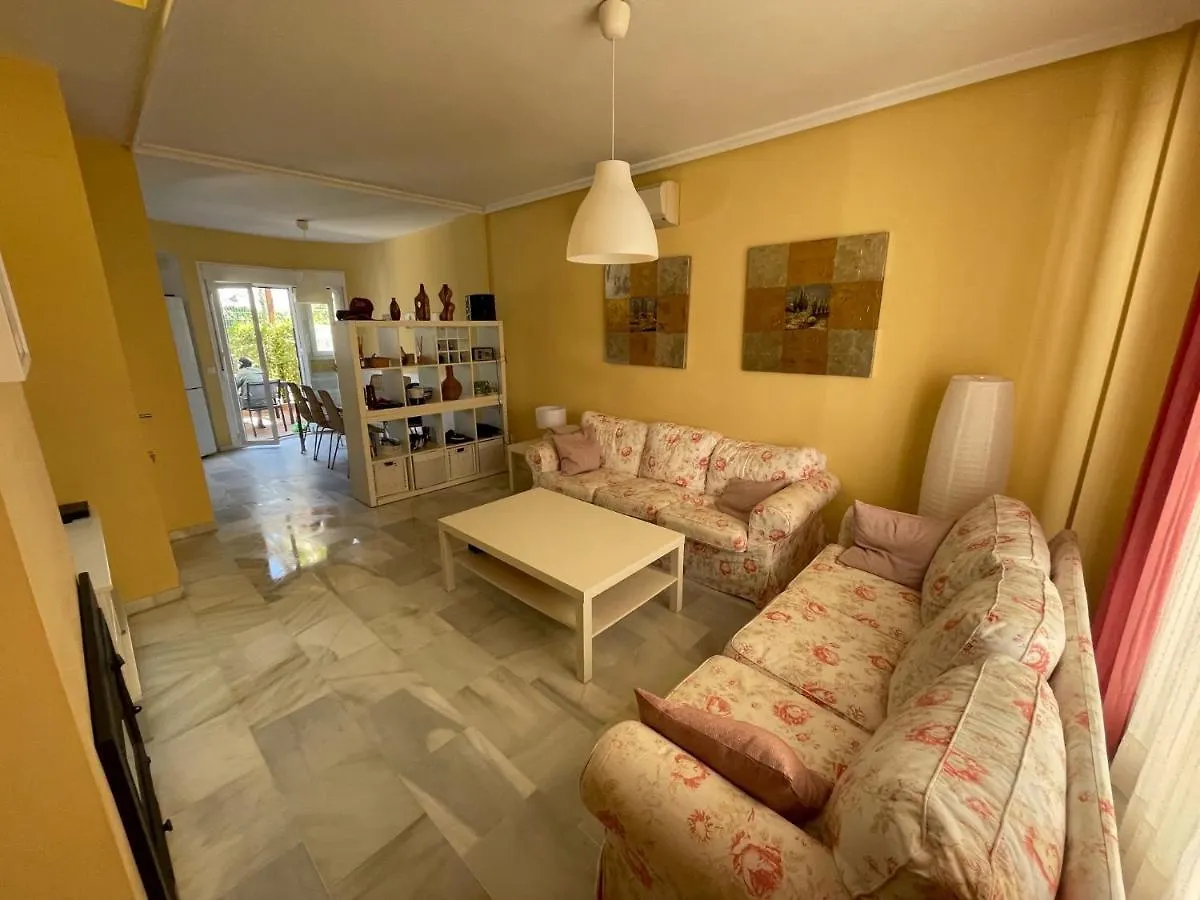Hochwertiges Haus In Wunderschoener Golf Anlage Am Meer 罗塔 度假居