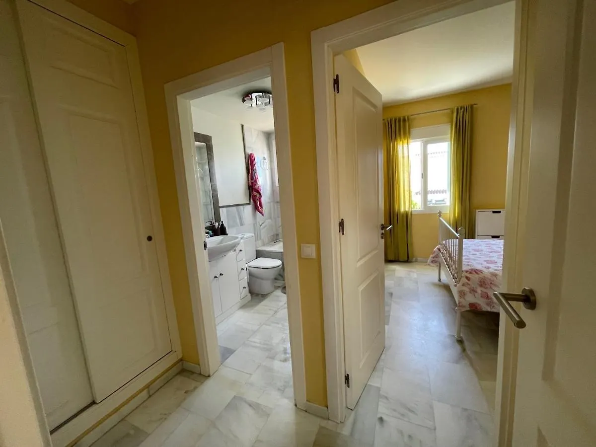 Hochwertiges Haus In Wunderschoener Golf Anlage Am Meer Rota